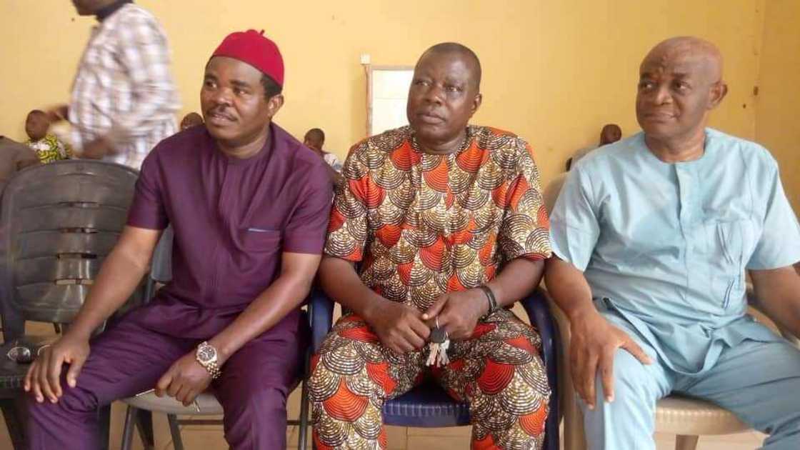 Enugu: Awgu stakeholders pass vote of confidence in Gov Ugwuanyi Enugu: Awgu stakeholders pass vote of confidence in Gov Ugwuanyi