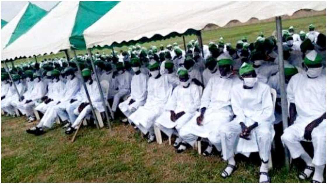 Mayakan ISWAP 7,000 sun ajiye makamai tare da mika wuya a mako 1, Rundunar soji Mayakan ISWAP 7,000 sun ajiye makamai tare da mika wuya a mako 1, Rundunar soji