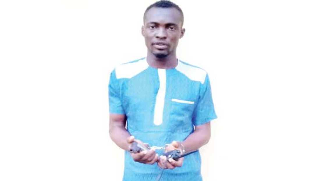 Lagos man Refuses To Fear God, Threatens To Kill Woman Inside Mosque Lagos man Refuses To Fear God, Threatens To Kill Woman Inside Mosque
