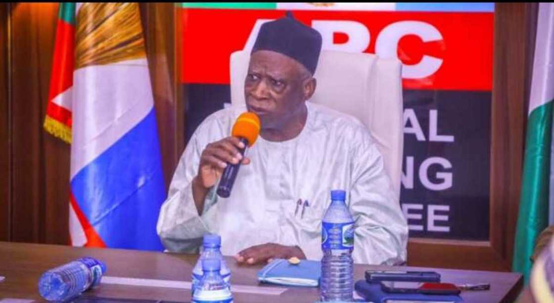 Dalilin da ya sanya Abdullahi Adamu ya rasa mukaminsa Dalilin da ya sanya Abdullahi Adamu ya rasa mukaminsa