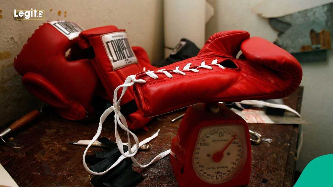 Boxing, Accra, Ghana, Ernest Akusehy, Bukom Boxing Arena, Jacob Dickson.