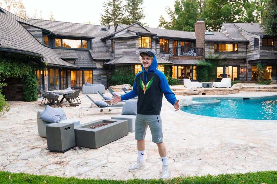 Logan Pauls house Logan Pauls house