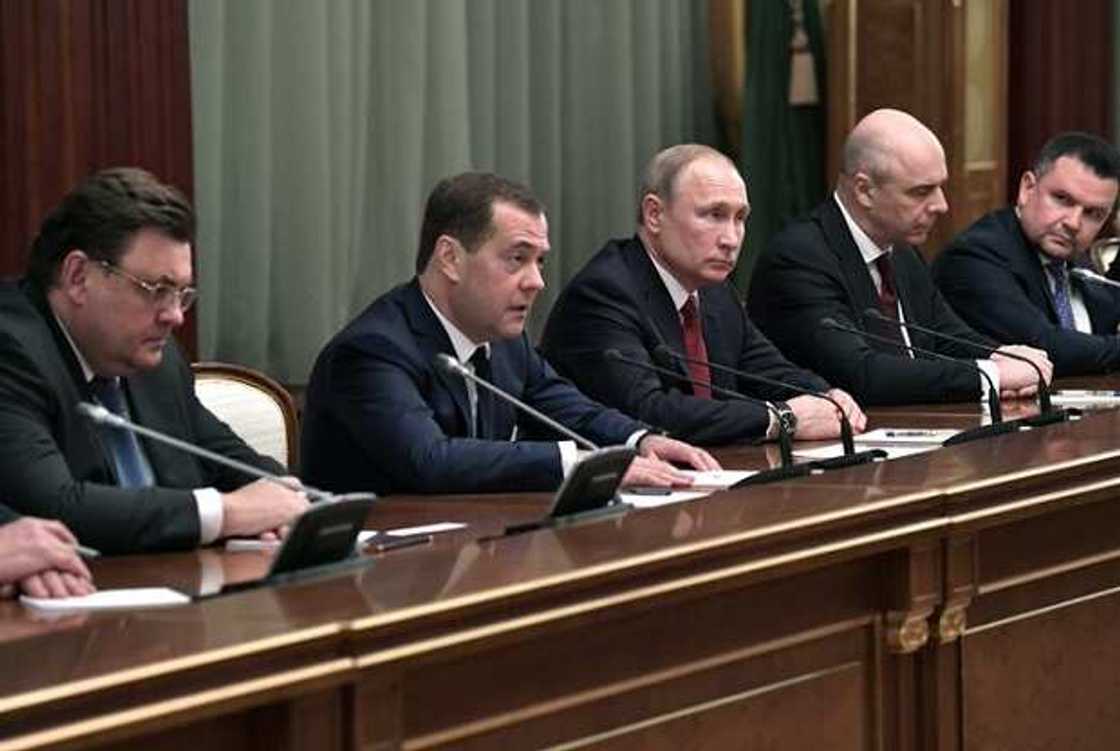 Entire Russian government resigns ahead of Vladimir Putin’s massive constitutional shake-up Entire Russian government resigns ahead of Vladimir Putin’s massive constitutional shake-up
