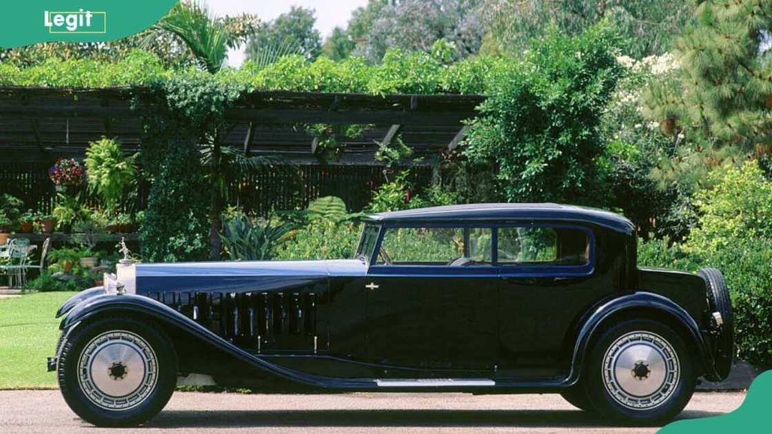 1927 Bugatti Type 41 Royale, 2000 parked outside a beautiful greener environment 1927 Bugatti Type 41 Royale, 2000 parked outside a beautiful greener environment