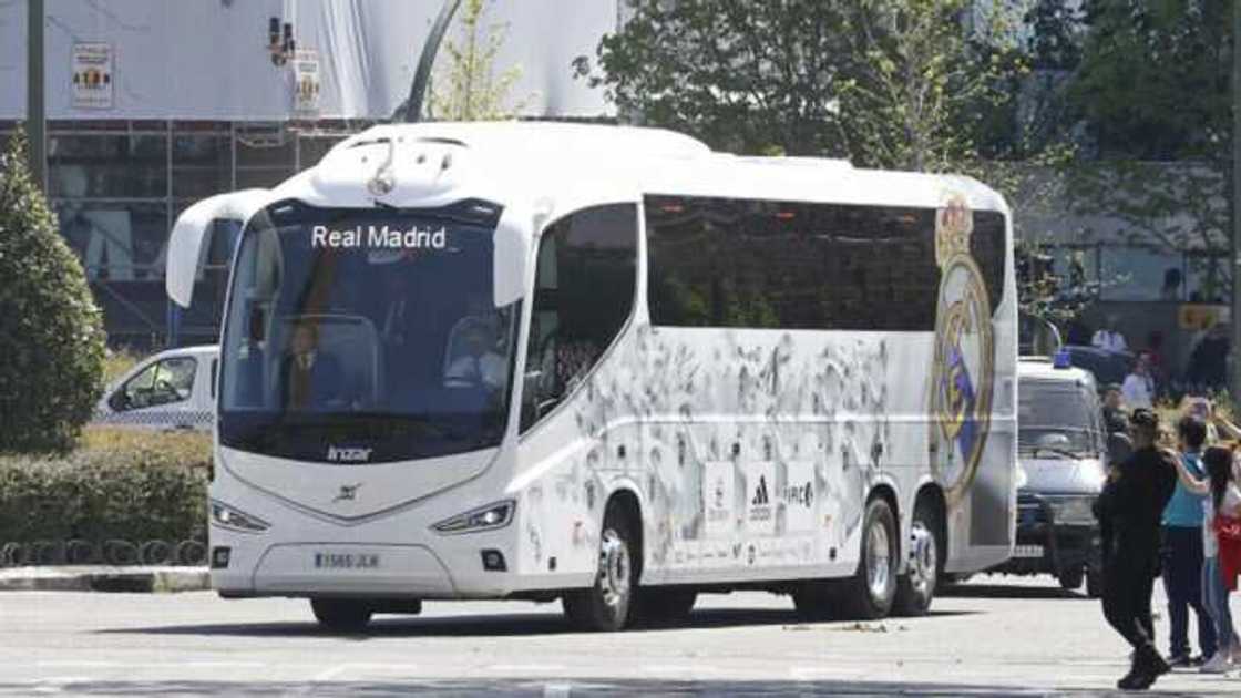 An kai wa motar tawagar ‘Yan wasan kungiyar Real Madrid hari a kasar Ingila