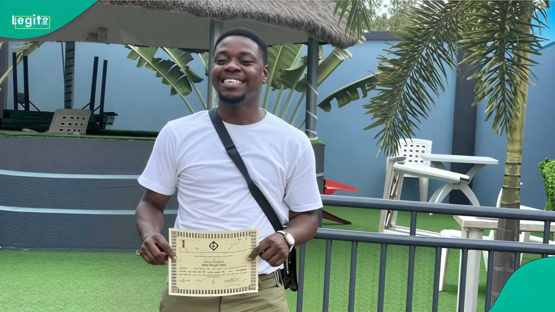 A Nigerian doctor dies after reportedly working for 72 hours nonstop A Nigerian doctor dies after reportedly working for 72 hours nonstop