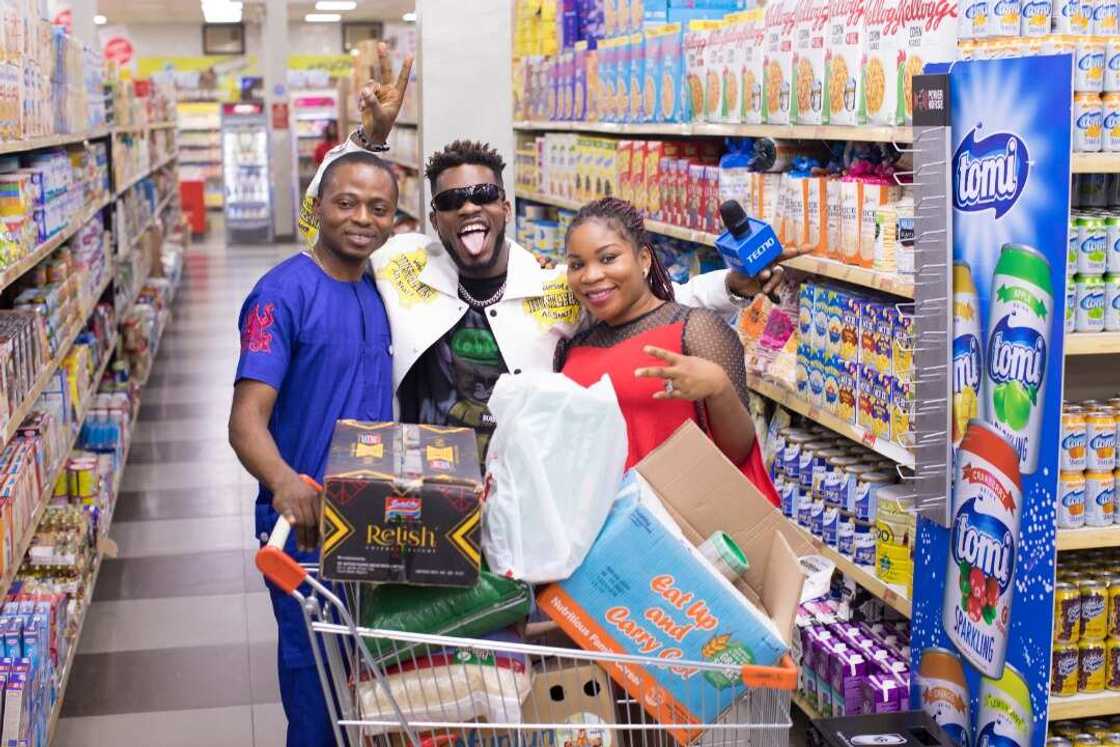 21 Lucky Users to Win a 30 Seconds Shopping Spree on the TECNO Valentine Show Me Love Promo 21 Lucky Users to Win a 30 Seconds Shopping Spree on the TECNO Valentine Show Me Love Promo