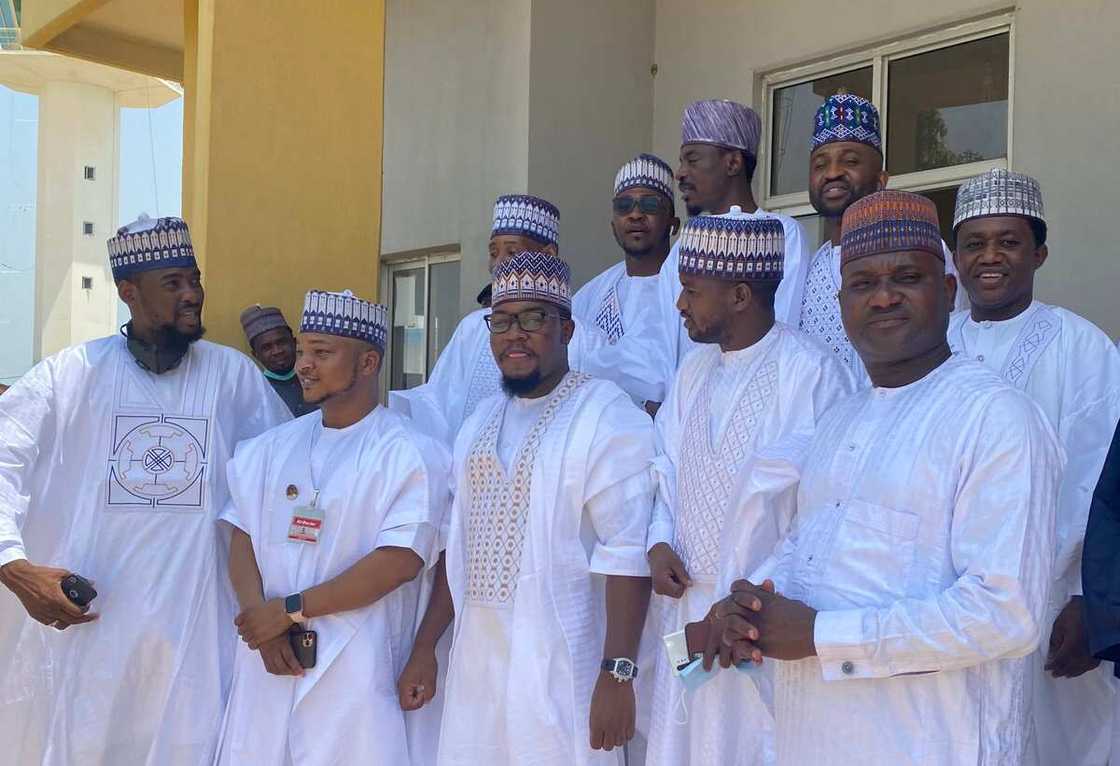 Zafafan hotunan auren Bashir Ahmad, hadimin shugaban kasa Buhari Zafafan hotunan auren Bashir Ahmad, hadimin shugaban kasa Buhari