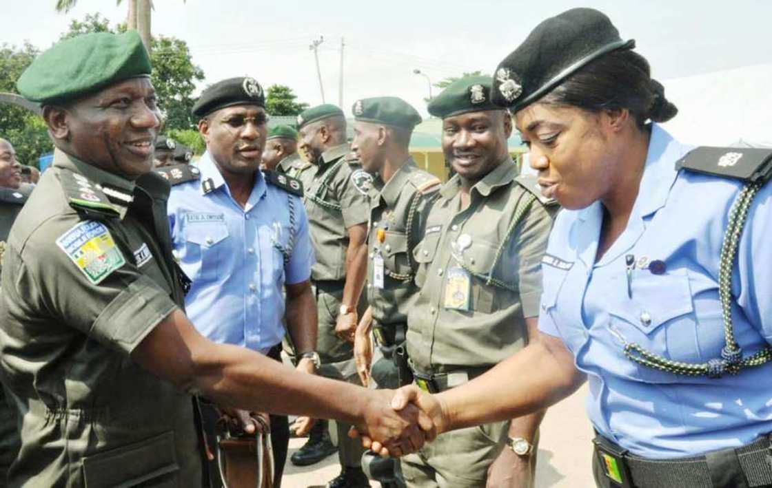 Sunaye: Rundunar 'yan sanda ta zare wasu manyan jami'anta daga aiki Sunaye: Rundunar 'yan sanda ta zare wasu manyan jami'anta daga aiki