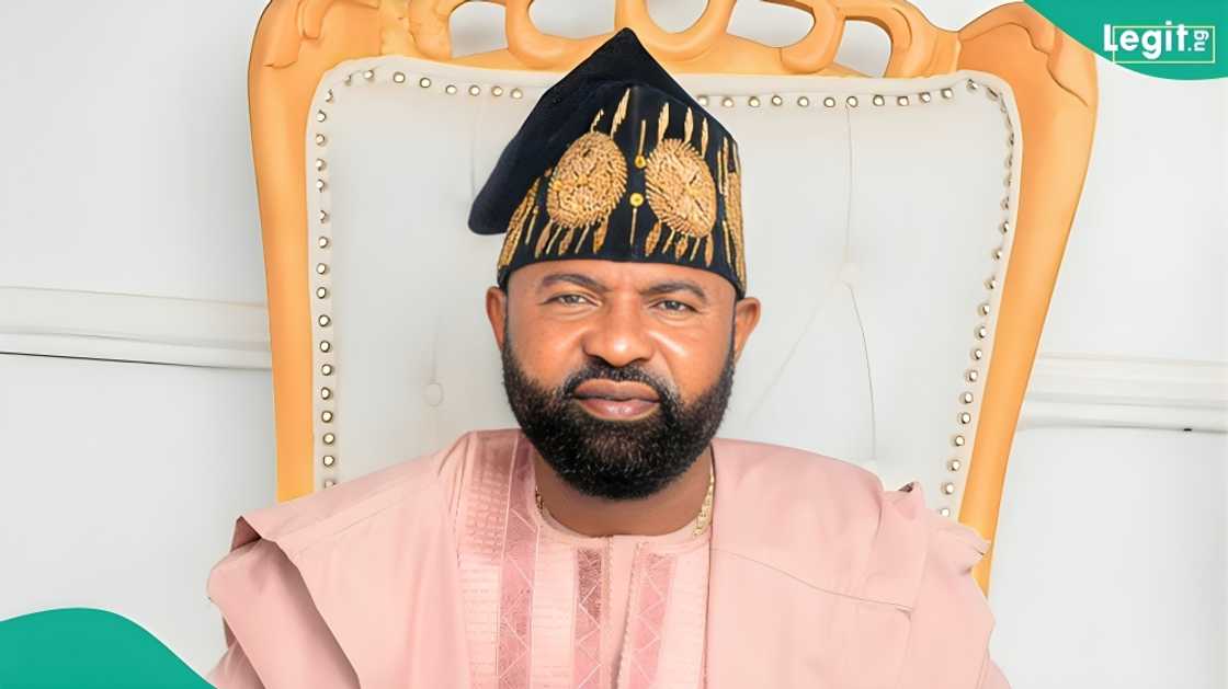 Akin Olaiya posts message about life and critics while marital controversy with Nafisat Hammed trends