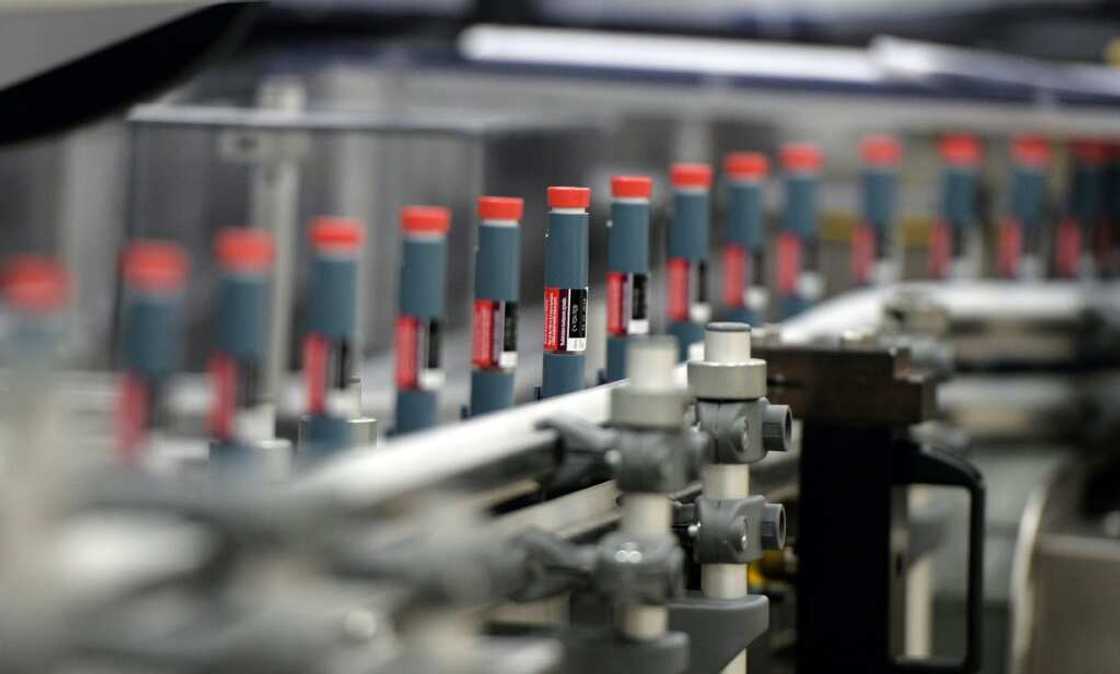 US drugmaker Eli Lilly is cutting its costs for insulin, a move that could help combat the surge in health care costs for Americans including the millions who need insulin to treat their diabetes