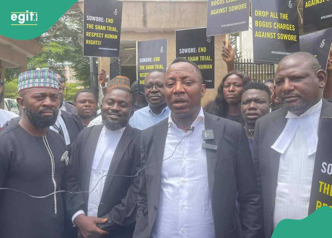 Kotu ta bada umanrin tsare Omoyele Sowore a gidan yarin Kuje