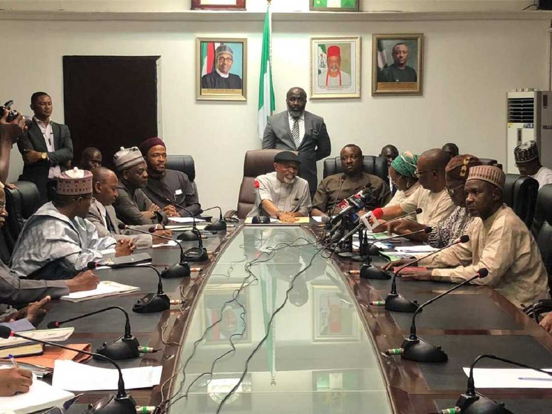 ASUU has threatened a total showdown with the federal government. ASUU has threatened a total showdown with the federal government.