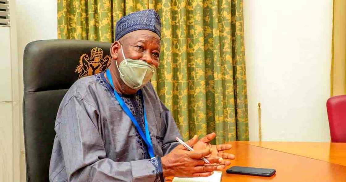 Gandollar: Hukumar yaki da rashin gaskiya ta yi bayanin abin da ya hana ta cafke Ganduje Gandollar: Hukumar yaki da rashin gaskiya ta yi bayanin abin da ya hana ta cafke Ganduje