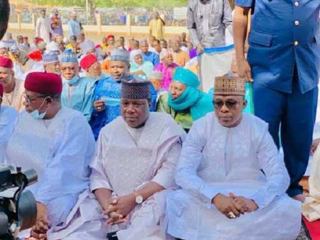 Yau take ranar sallah: Hotunan yadda al'ummar Musulmi suka sallaci Idi a Nijar Yau take ranar sallah: Hotunan yadda al'ummar Musulmi suka sallaci Idi a Nijar