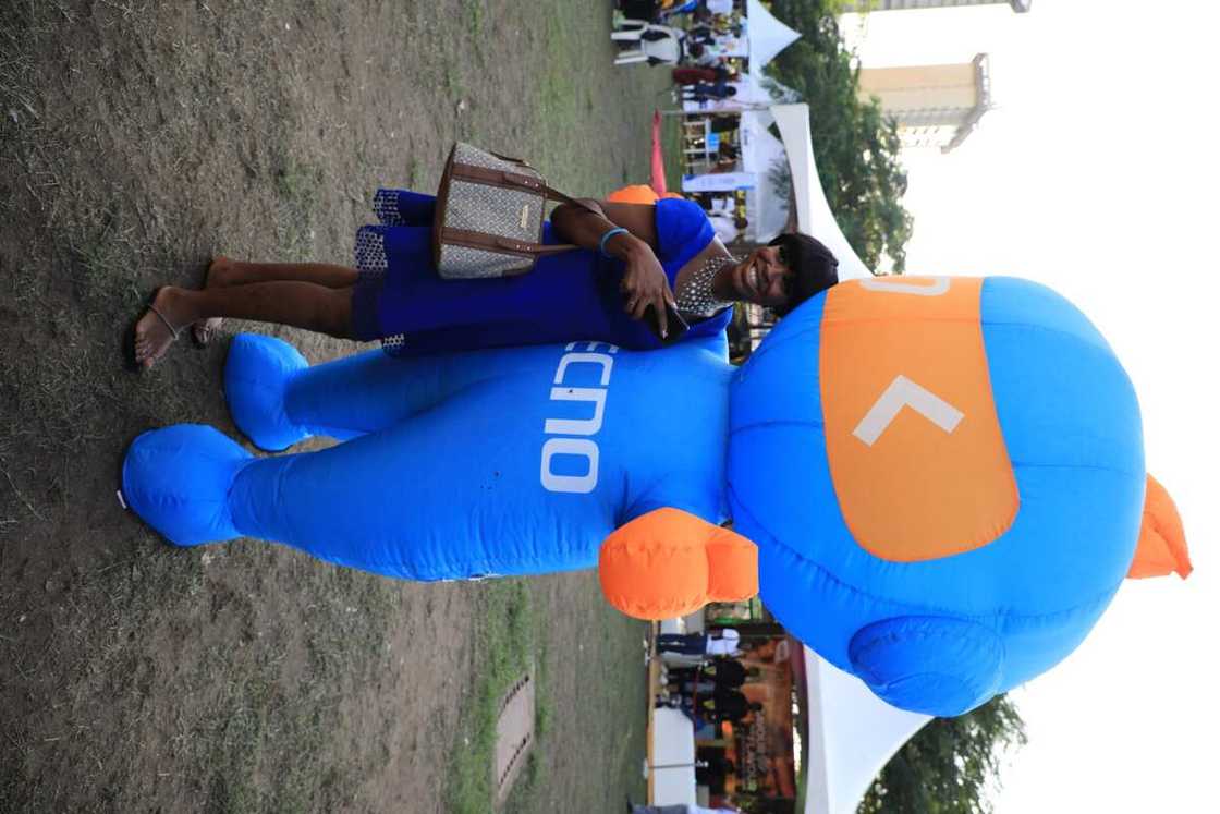 Johnny Drille, Waje thrills crowd as ACADAFEST 2019 raises N10m for 20 students Johnny Drille, Waje thrills crowd as ACADAFEST 2019 raises N10m for 20 students