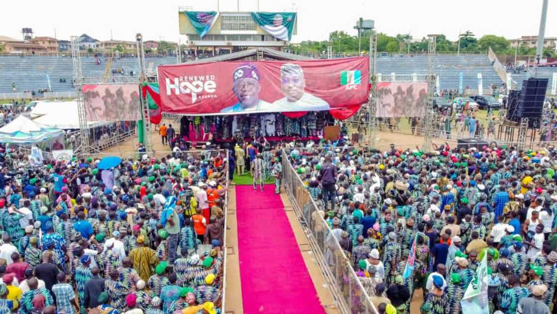 Adebayo Adelabu ya ayyana shiga takarar gwamnan Oyo Adebayo Adelabu ya ayyana shiga takarar gwamnan Oyo