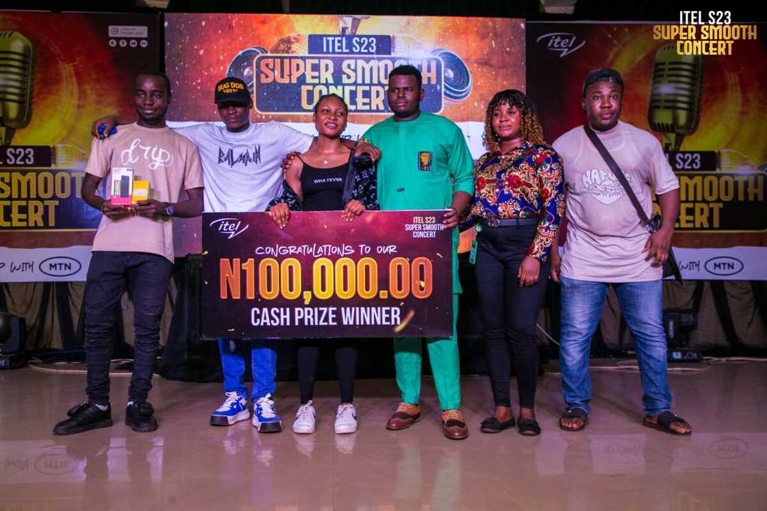 Amplifying Nigerian Talent: itel S23 Super Smooth Concert Lights Up Nigerian Campuses Amplifying Nigerian Talent: itel S23 Super Smooth Concert Lights Up Nigerian Campuses
