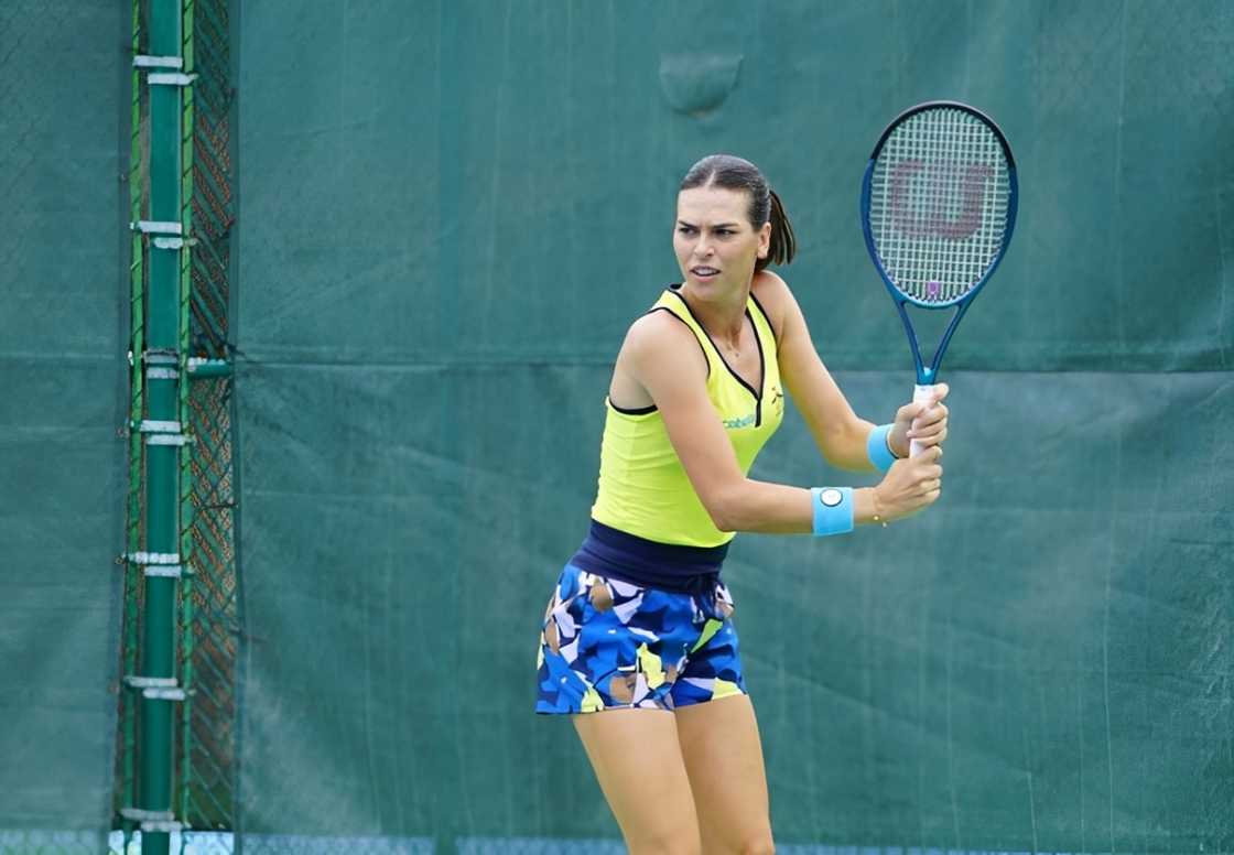 Ajla Tomljanovic on the court Ajla Tomljanovic on the court