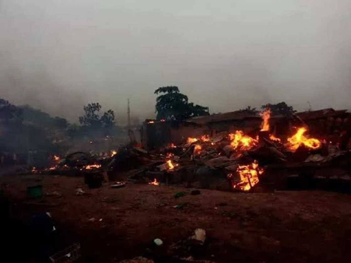 Dan Nijar ne ba bahaushe ba ya kashe bayarabe a Shasha, in ji shaidar gani da ido Dan Nijar ne ba bahaushe ba ya kashe bayarabe a Shasha, in ji shaidar gani da ido