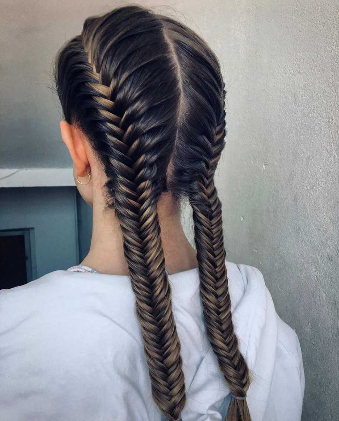 How to make a fishtail braid How to make a fishtail braid