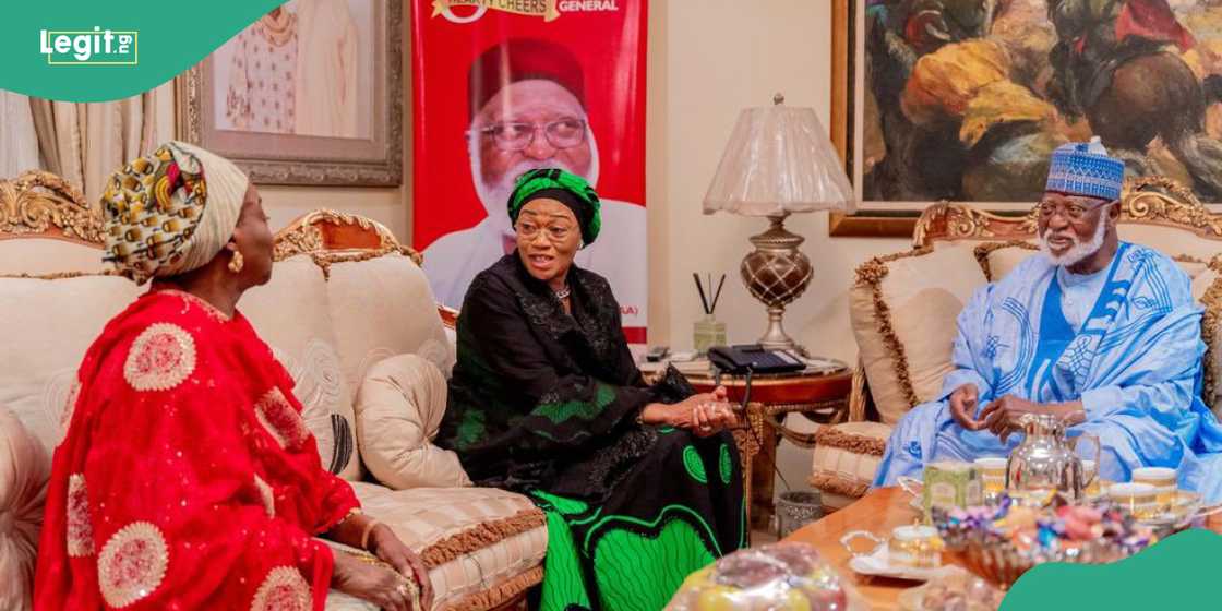 Tinubu's Wife Pays Visit to Top 2 Nigerian Head of State, Military President, Names, Photos Released