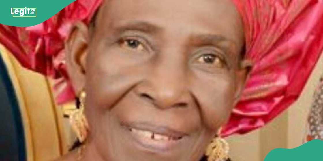 Madam Ego Emesua/Bayelsa Famous Octogenarian Madam Ego Emesua/Bayelsa Famous Octogenarian