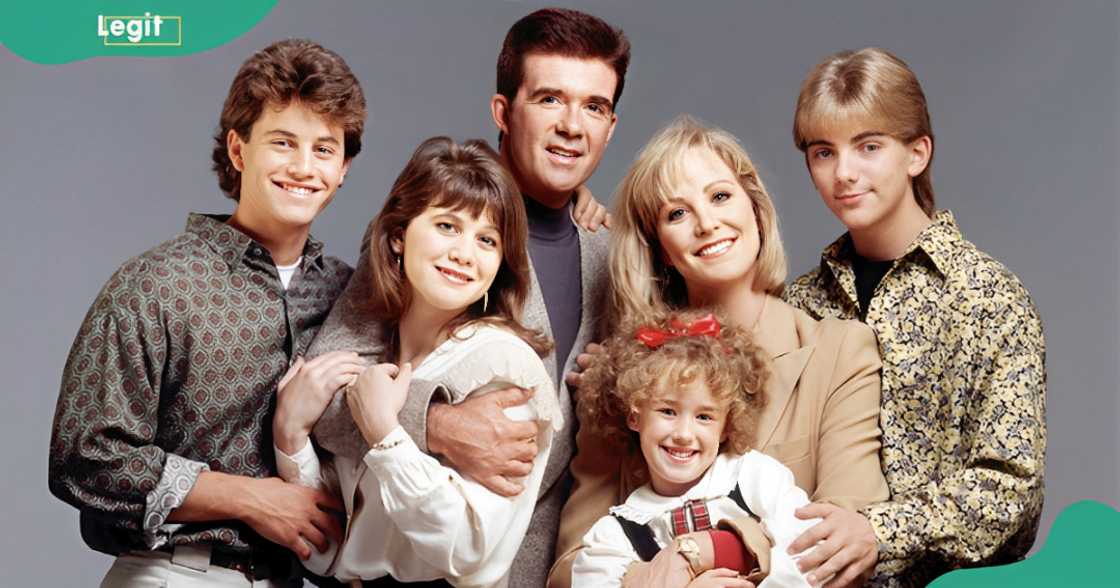 The cast of Growing Pains: Mike, Carol, Dr. Jason, Chrissy, Maggie, and Ben pose for a promotional poster. The cast of Growing Pains: Mike, Carol, Dr. Jason, Chrissy, Maggie, and Ben pose for a promotional poster.