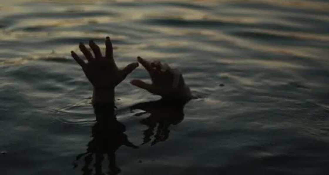 Yadda wani yaro ya nutse a tafki a jihar Jigawa Yadda wani yaro ya nutse a tafki a jihar Jigawa