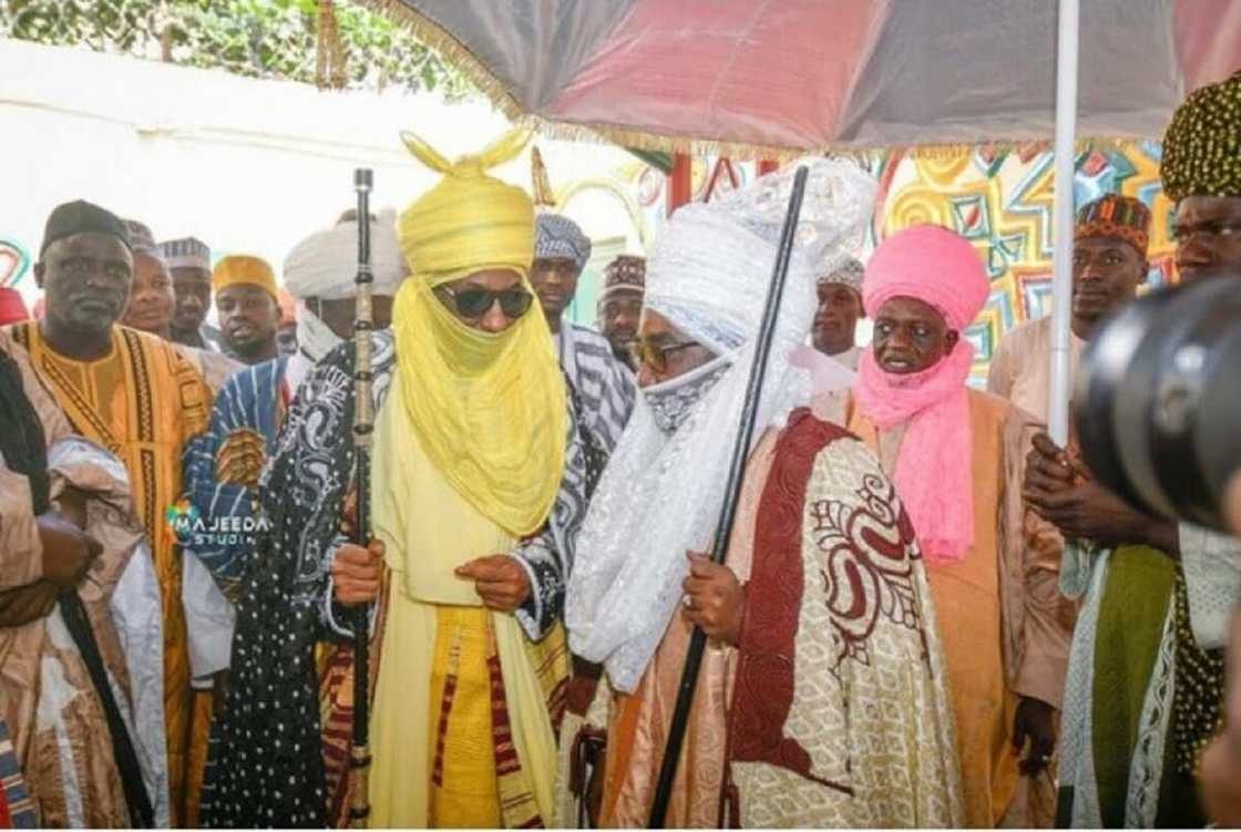 Tsohon sarkin Kano Muhammadu Sanusi II ya ziyarci sabon sarkin Zazzau, Nuhu Bamalli Tsohon sarkin Kano Muhammadu Sanusi II ya ziyarci sabon sarkin Zazzau, Nuhu Bamalli