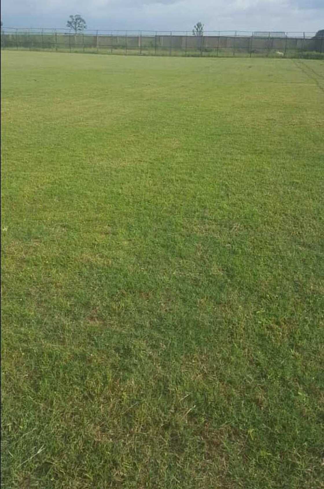 Hotunan katafaren filin wasan kwallon kafa na Kahutu da Rarara ya gina Hotunan katafaren filin wasan kwallon kafa na Kahutu da Rarara ya gina