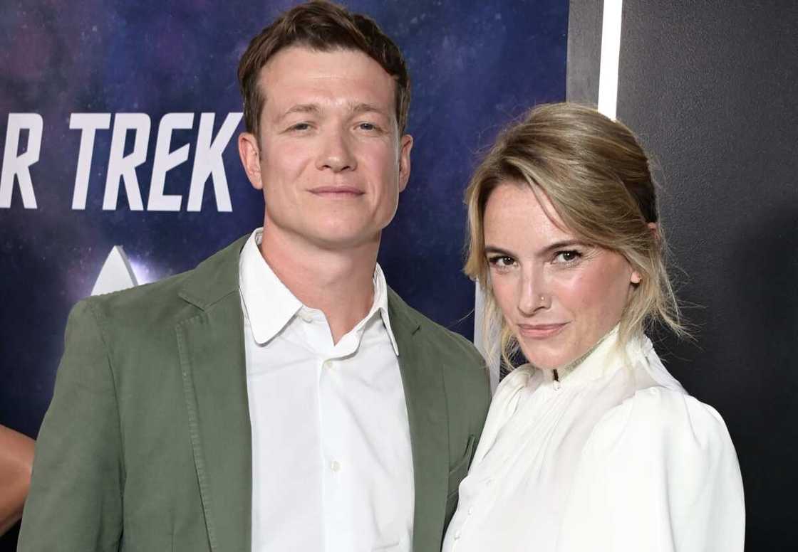 Asia Macey et Ed Speleers Asia Macey et Ed Speleers