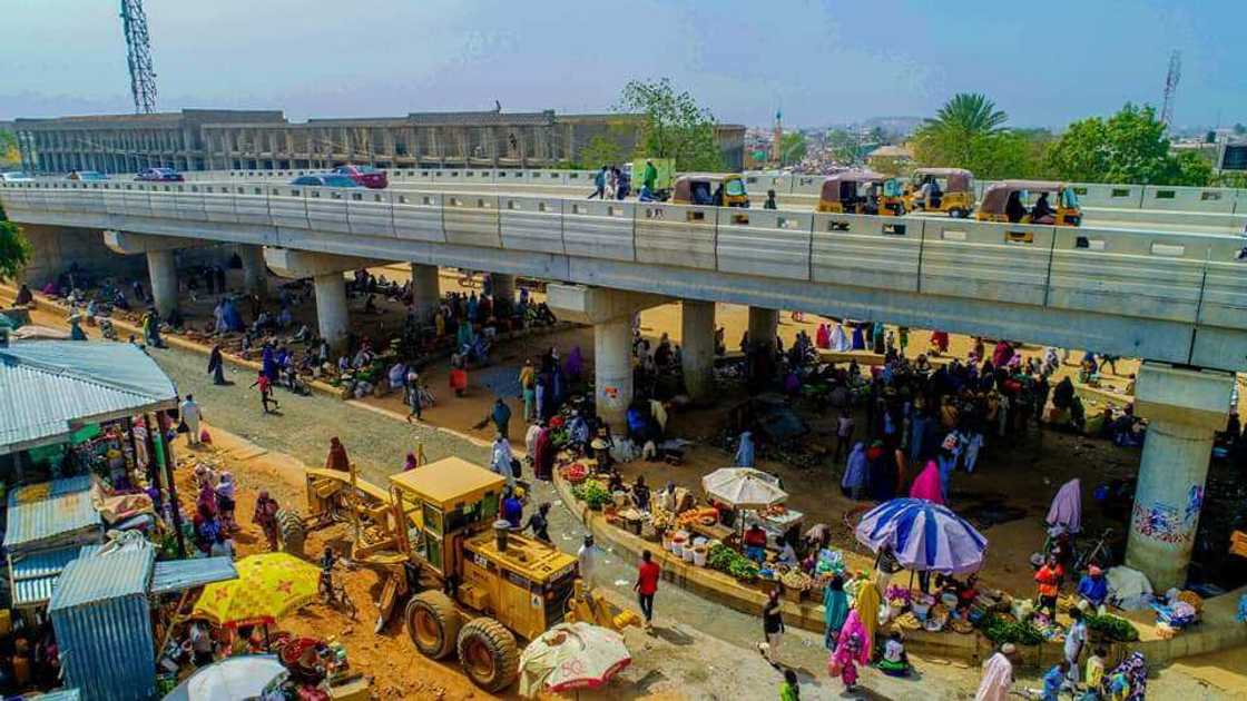 Gwamnatin Kano Tace ta ƙwace filaye kimanin 400 daga Hannun Mutane Gwamnatin Kano Tace ta ƙwace filaye kimanin 400 daga Hannun Mutane