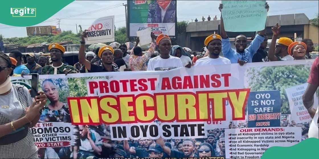 Protesters demanded the immediate rescue of abducted pupils and teachers kidnapped in Oriire