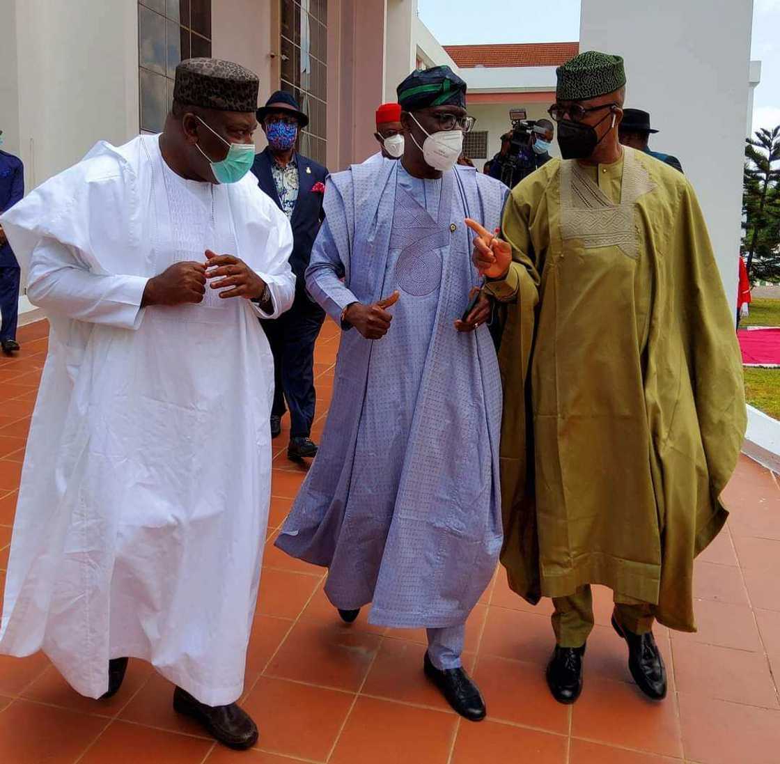 Hotuna cikin labari: Gwamnonin Kudancin Najeriya sun yi taro a Delta Hotuna cikin labari: Gwamnonin Kudancin Najeriya sun yi taro a Delta