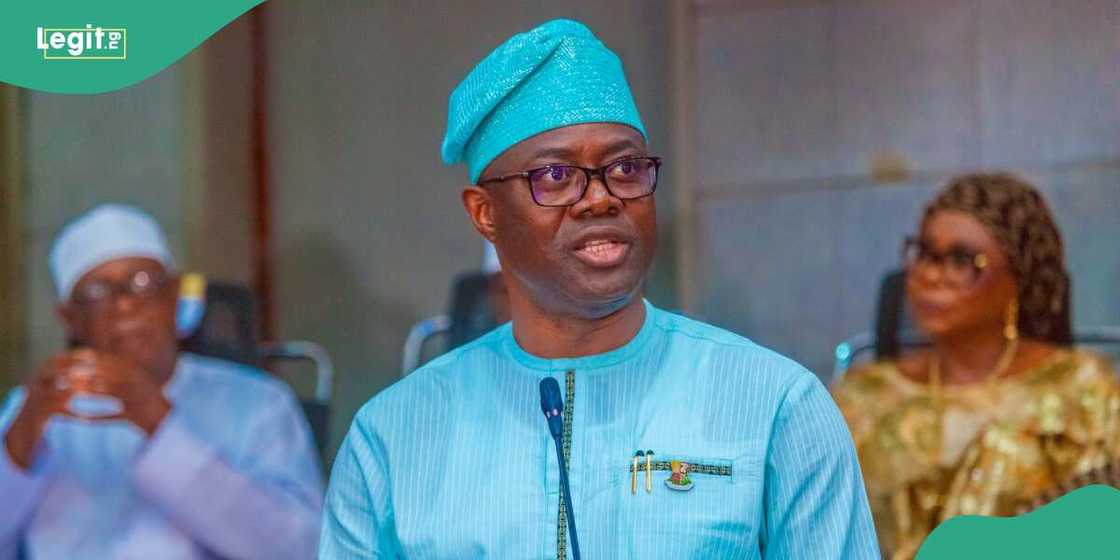 The daredevil agitators invaded the Oyo state governor's office The daredevil agitators invaded the Oyo state governor's office