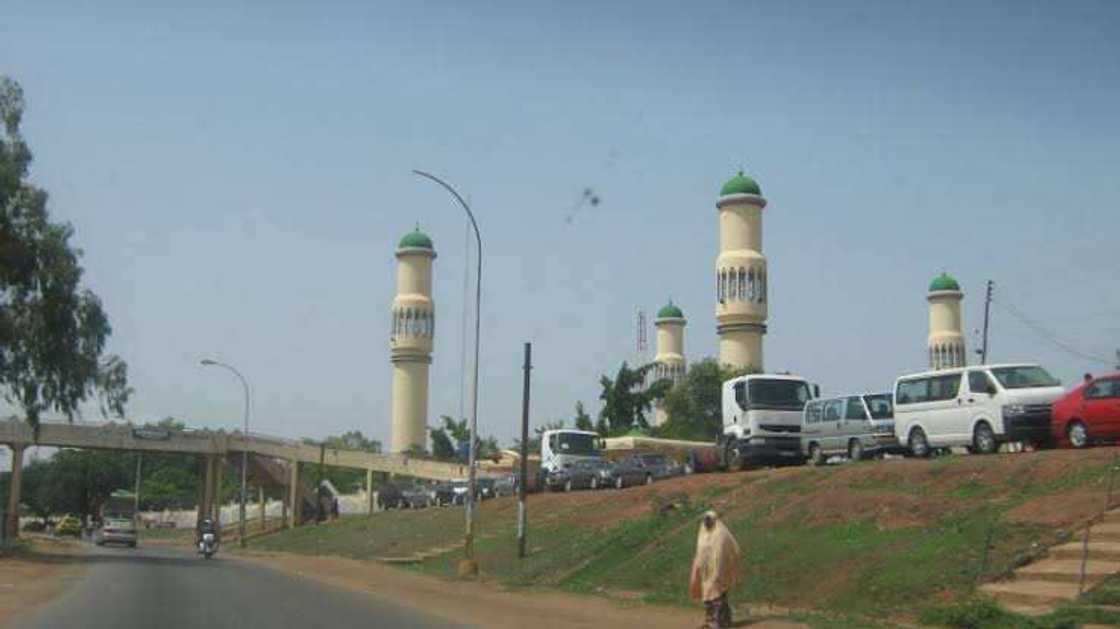 Masallacin Sultan Bello Kaduna Masallacin Sultan Bello Kaduna