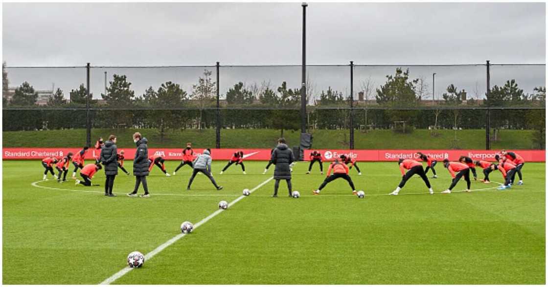 Jordan Henderson speaks on rumoured fight in Liverpool dressing room after Leicester defeat Jordan Henderson speaks on rumoured fight in Liverpool dressing room after Leicester defeat