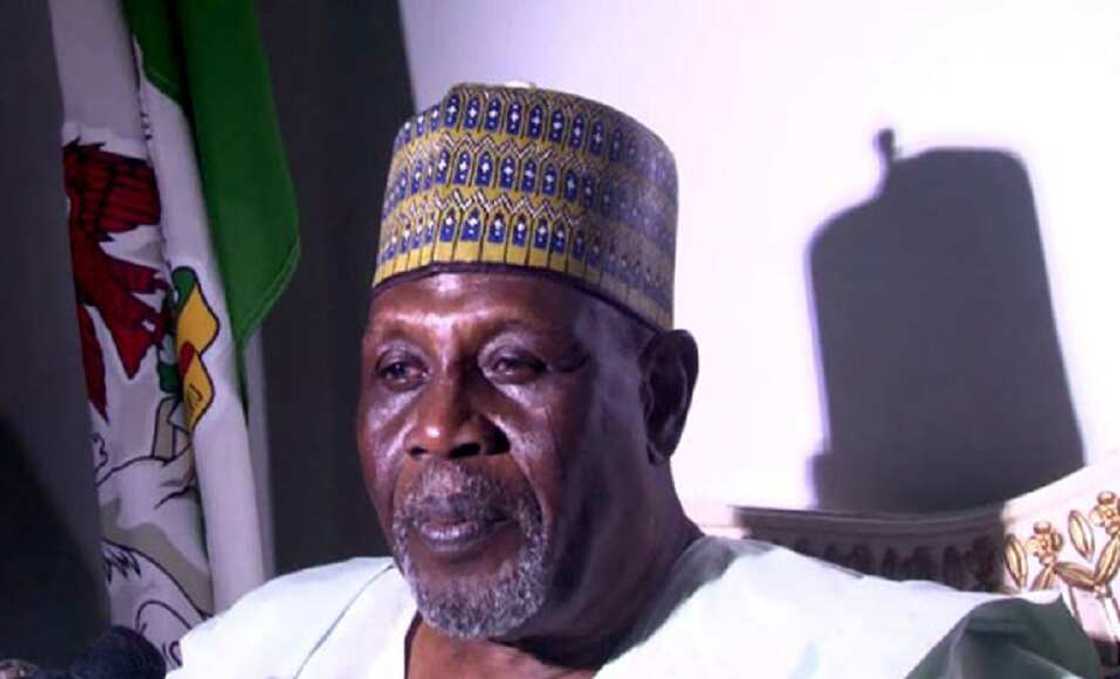 Abdulsalami: Rawar da Babagana Kingibe ya taka bayan mutuwar MKO Abiola Abdulsalami: Rawar da Babagana Kingibe ya taka bayan mutuwar MKO Abiola