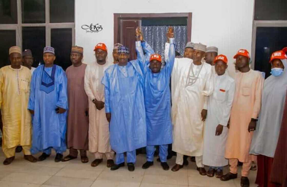 Waziri da mukarrabansa Waziri da mukarrabansa