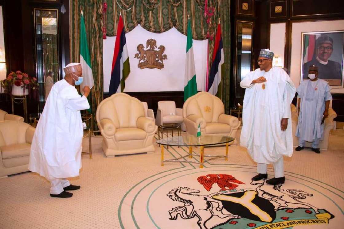 Buhari ya karbi bakuncin tsohon mataimakin shugaban kasa Namadi Sambo (Hotuna) Buhari ya karbi bakuncin tsohon mataimakin shugaban kasa Namadi Sambo (Hotuna)