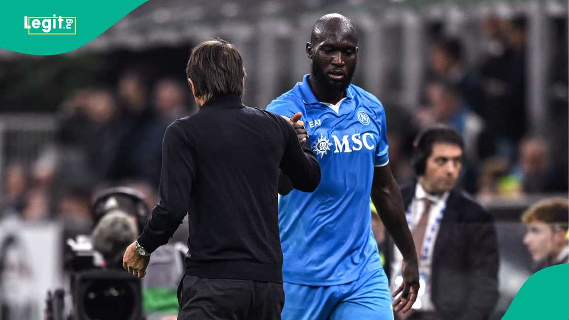 Romelu Lukaku pictured with Antonio Conte during a Serie A match against Milan