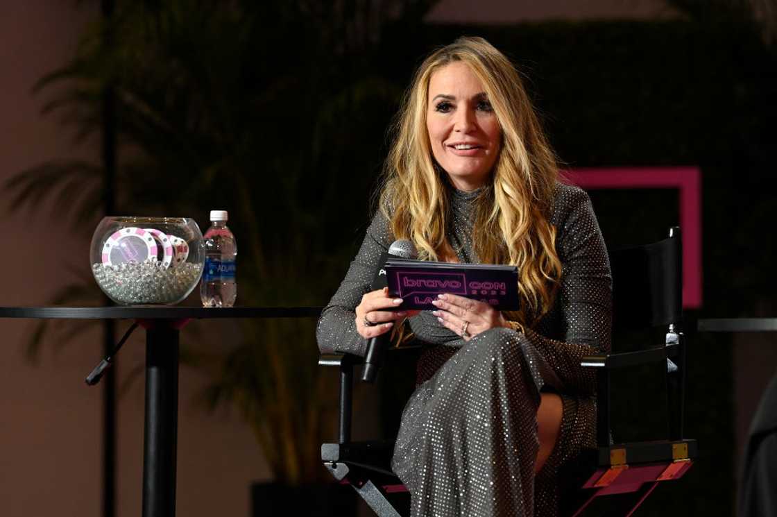 Author Kate Chastain addresses a forum Author Kate Chastain addresses a forum