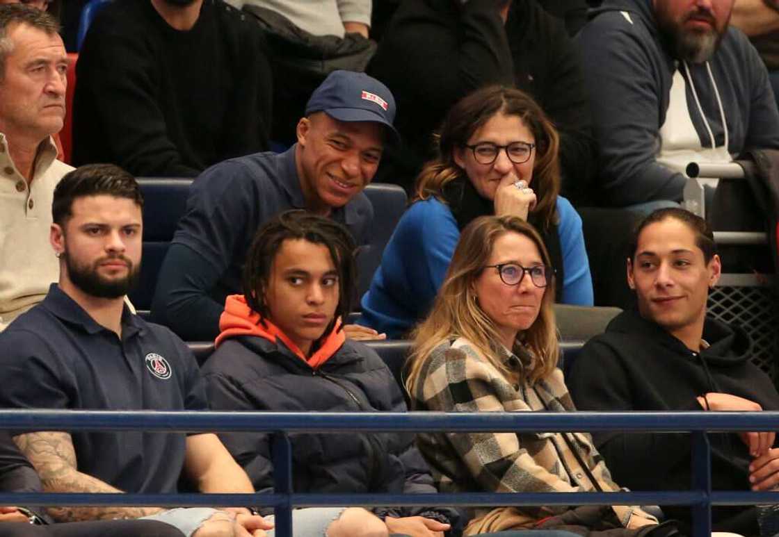 kylian mbappé et sa maman fayza lamari