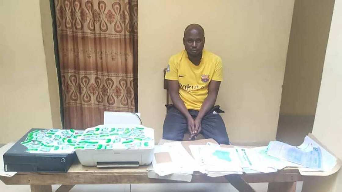 Hotunan mutumin da aka kama ya damfari mutane 64 miliyoyin naira a Kano