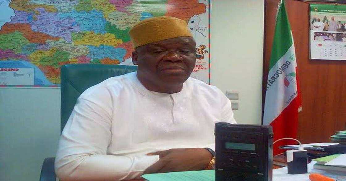 Dan majalisar PDP a jihar Imo ya koma APC Dan majalisar PDP a jihar Imo ya koma APC