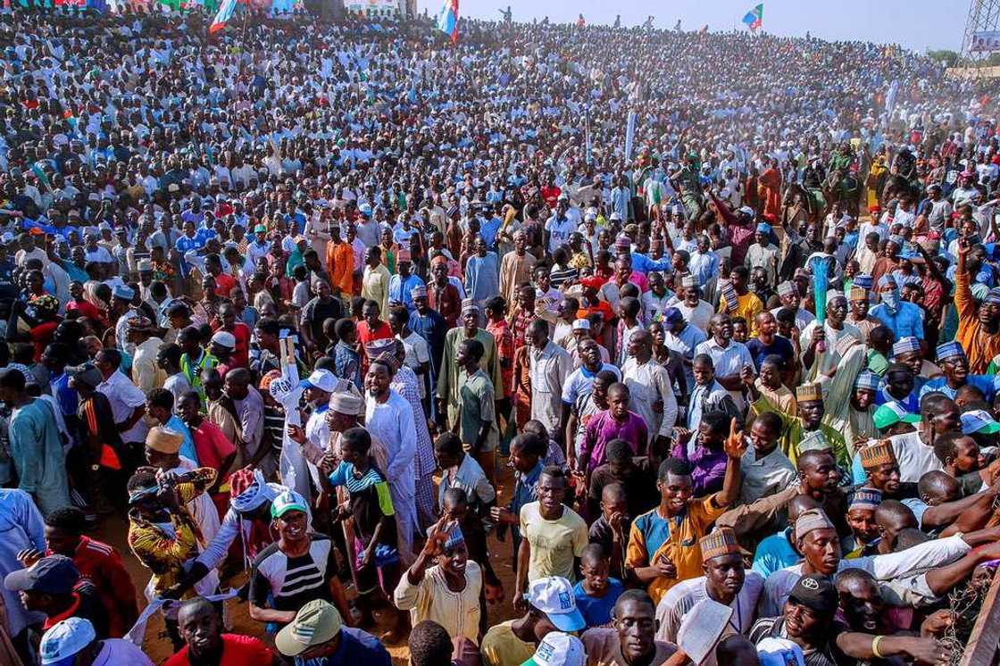 Taron yakin neman zaben Buhari a Damaturu ya bayar da mamaki Taron yakin neman zaben Buhari a Damaturu ya bayar da mamaki
