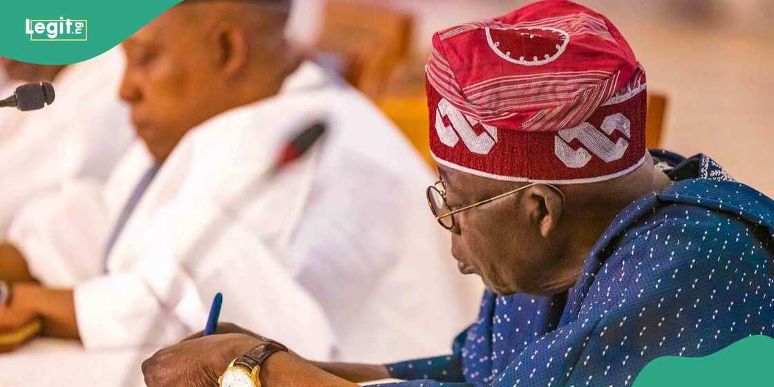 Tinubu ya umarci dukkan jakadun Najeriya su dawo Tinubu ya umarci dukkan jakadun Najeriya su dawo