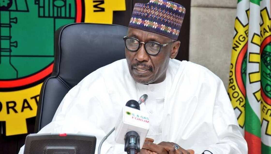 Fuel Scarcity: ABUJA Shut Down As NNPC Fails To Meet Supplies of 1billion Litres Fuel Scarcity: ABUJA Shut Down As NNPC Fails To Meet Supplies of 1billion Litres