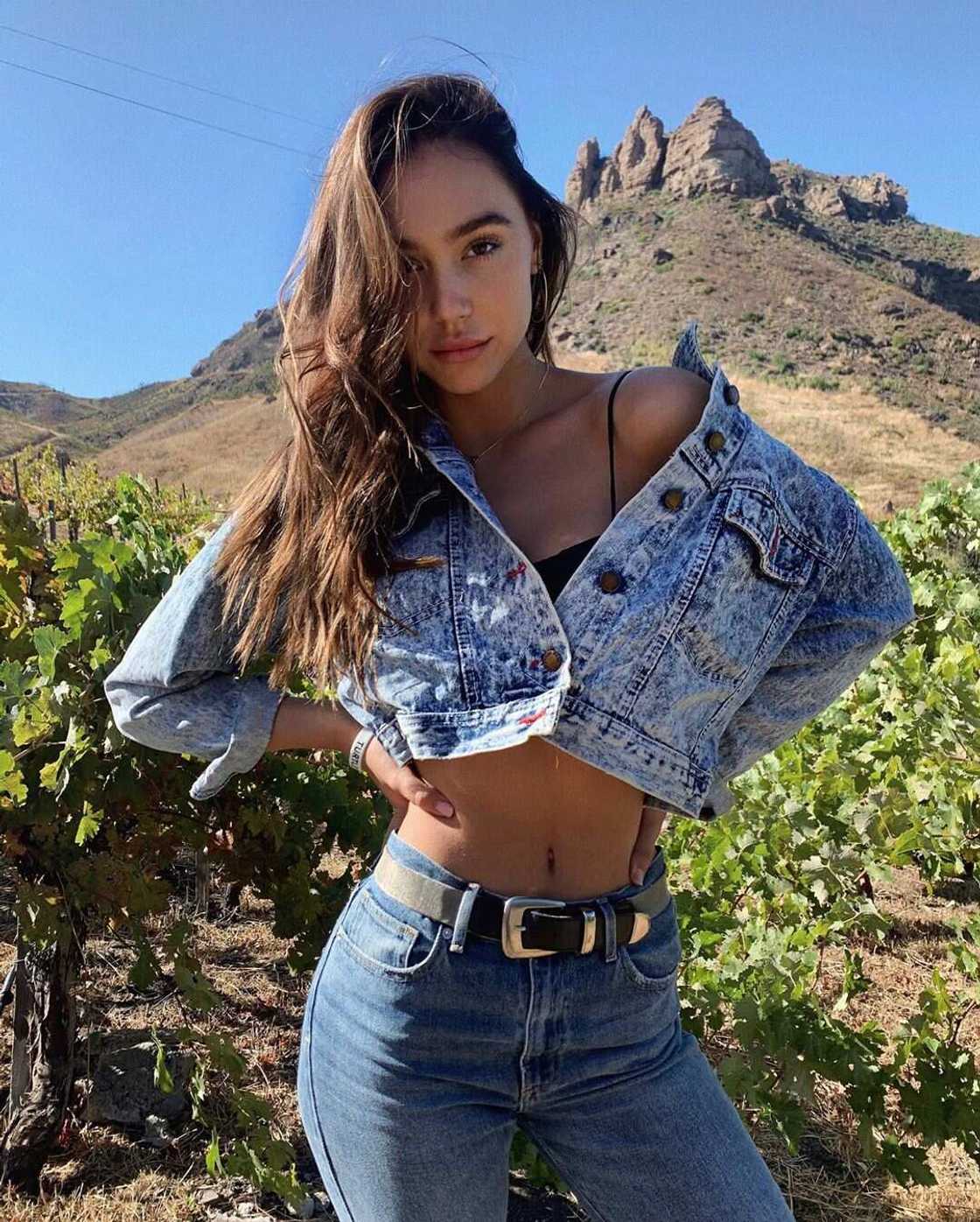 Alexis Ren pictures Alexis Ren pictures